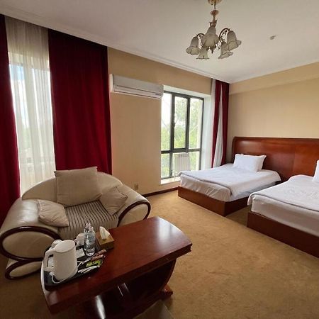 Luxurious Hotel Taraz Luaran gambar
