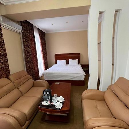 Luxurious Hotel Taraz Luaran gambar