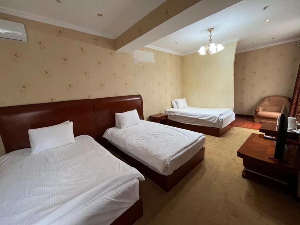 Luxurious Hotel Taraz Luaran gambar