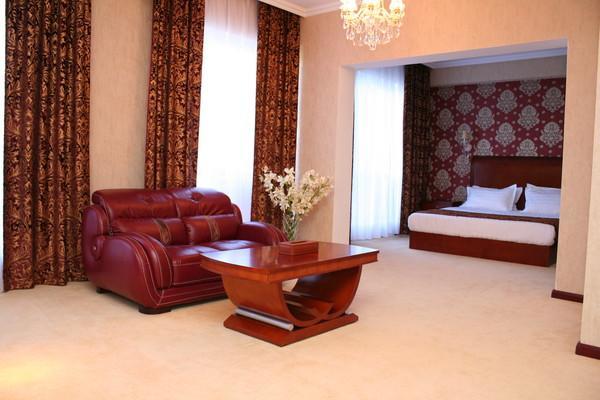 Luxurious Hotel Taraz Luaran gambar