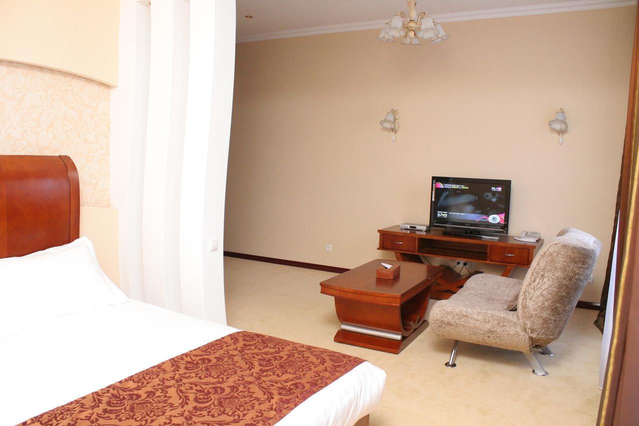 Luxurious Hotel Taraz Luaran gambar