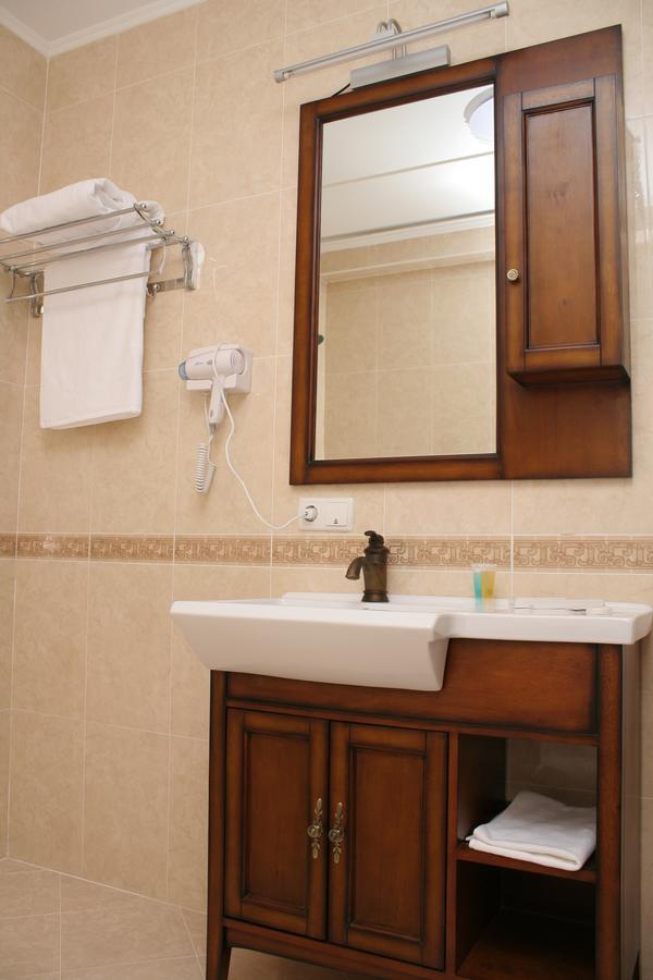 Luxurious Hotel Taraz Luaran gambar