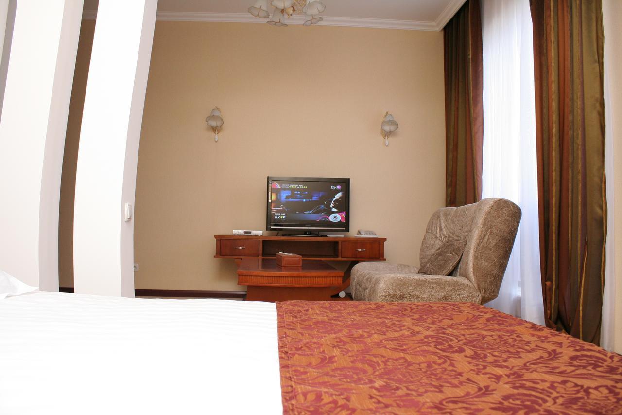 Luxurious Hotel Taraz Luaran gambar